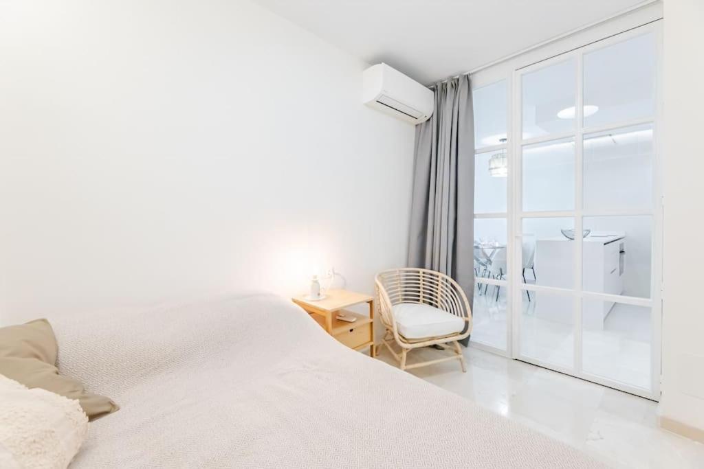 Newly Renovated, Sea View + Walk To Rdr381 Apartamento *